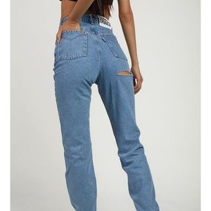 The Ragged Priest - light butt cut Jean